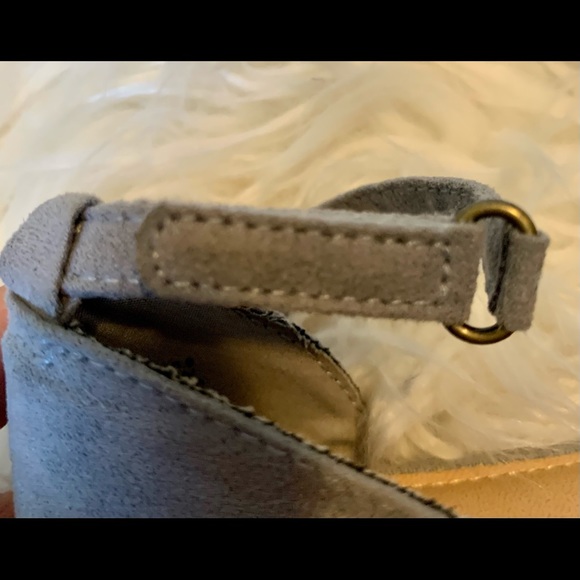 Old Navy Kids Grey Faux Suede Dress Shoes. Size 10 - Picture 6 of 6